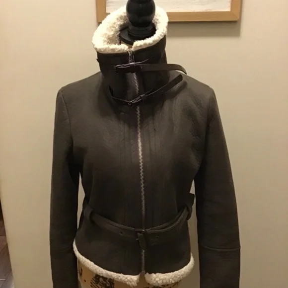 FOREVER 21 GREAT CONDITION, BOMBER JACKET, SIZE MEDIUM, SEE PICTURES - Picture 4 of 5